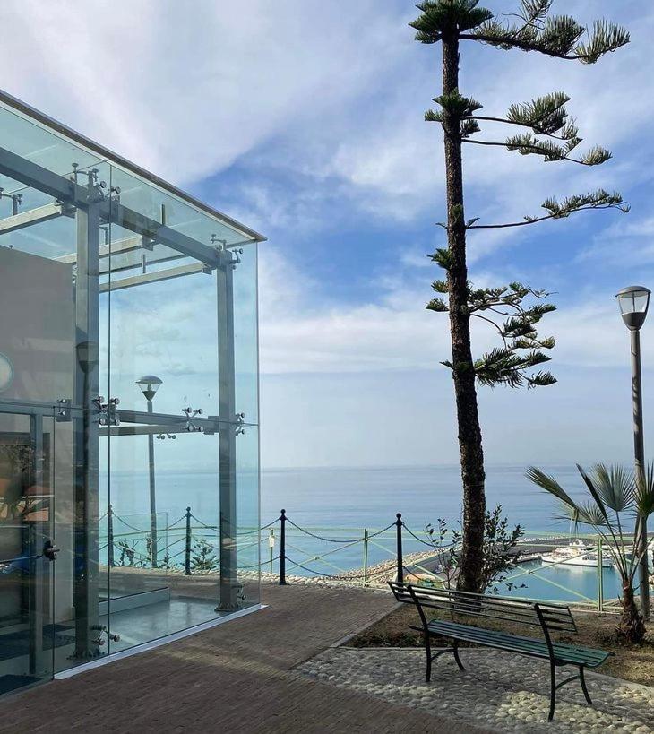 Sea And Monaco Charme View On The Beach Ventimiglia Ngoại thất bức ảnh